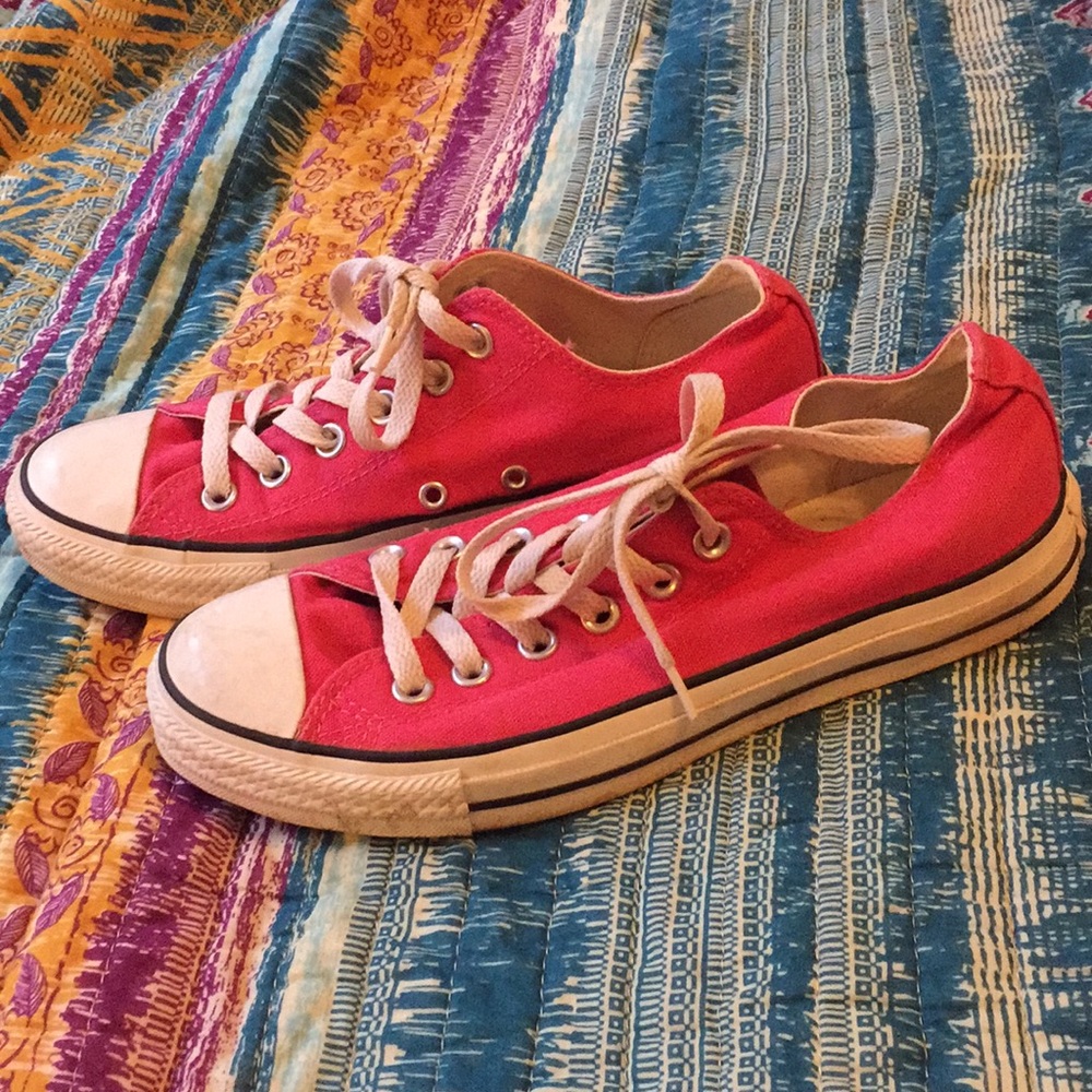 Chuck Taylor all star converse hot pink low top
